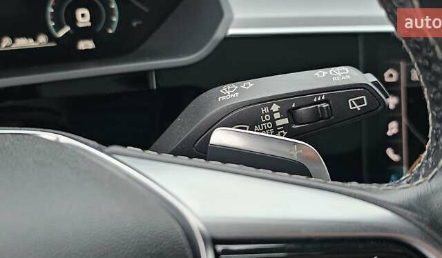 Чорний Ауді E-Tron, об'ємом двигуна 0 л та пробігом 120 тис. км за 33500 $, фото 68 на Automoto.ua