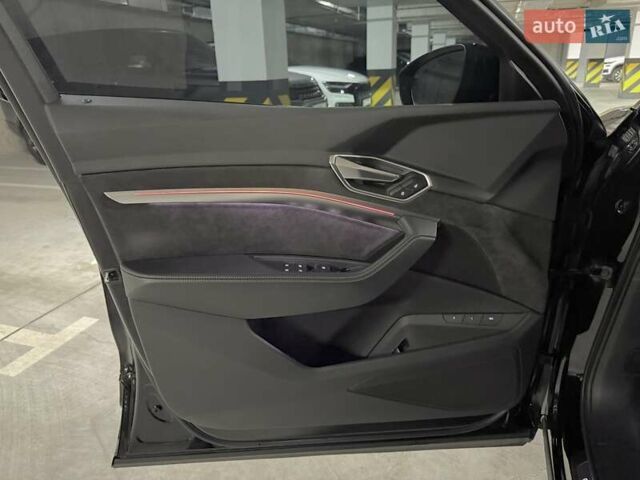 Черный Ауди E-Tron, объемом двигателя 0 л и пробегом 95 тыс. км за 30900 $, фото 19 на Automoto.ua