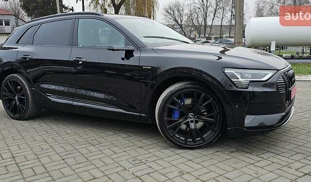 Чорний Ауді E-Tron, об'ємом двигуна 0 л та пробігом 120 тис. км за 33500 $, фото 1 на Automoto.ua