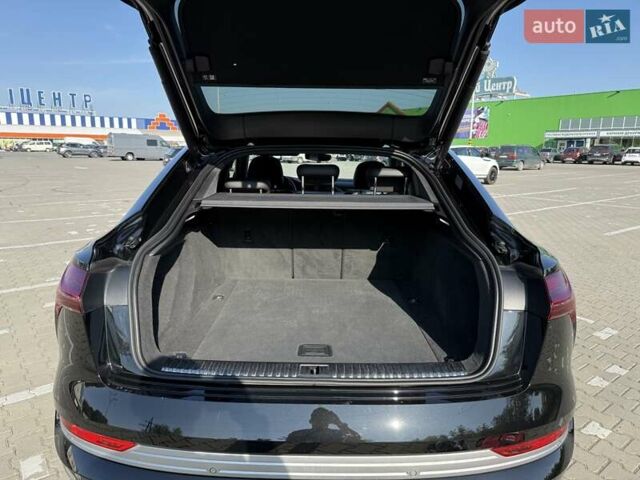 Чорний Ауді E-Tron, об'ємом двигуна 0 л та пробігом 40 тис. км за 55000 $, фото 6 на Automoto.ua