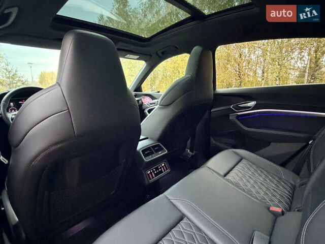 Черный Ауди E-Tron, объемом двигателя 0 л и пробегом 155 тыс. км за 33300 $, фото 21 на Automoto.ua