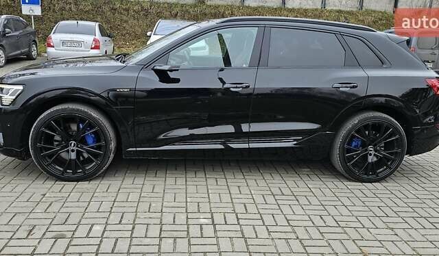 Чорний Ауді E-Tron, об'ємом двигуна 0 л та пробігом 120 тис. км за 33500 $, фото 22 на Automoto.ua