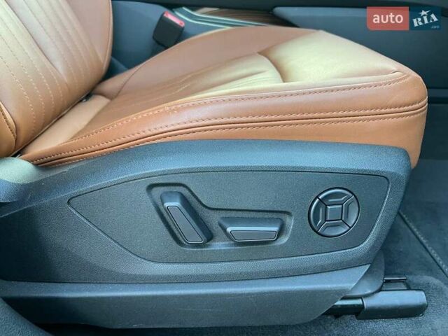 Чорний Ауді E-Tron, об'ємом двигуна 0 л та пробігом 160 тис. км за 26799 $, фото 38 на Automoto.ua