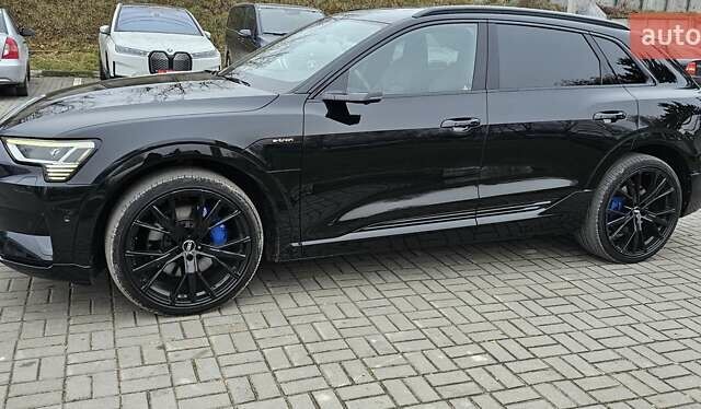 Чорний Ауді E-Tron, об'ємом двигуна 0 л та пробігом 120 тис. км за 33500 $, фото 18 на Automoto.ua