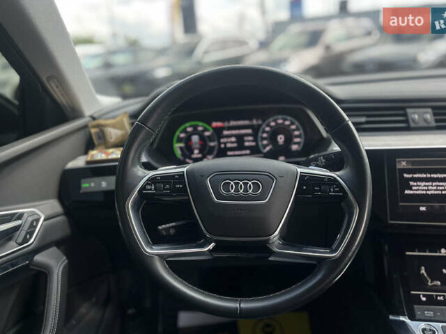Черный Ауди E-Tron, объемом двигателя 0 л и пробегом 143 тыс. км за 29999 $, фото 11 на Automoto.ua