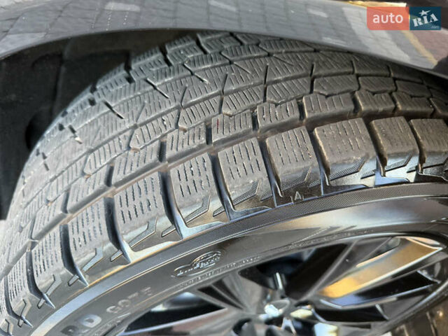 Чорний Ауді E-Tron, об'ємом двигуна 0 л та пробігом 150 тис. км за 25900 $, фото 14 на Automoto.ua