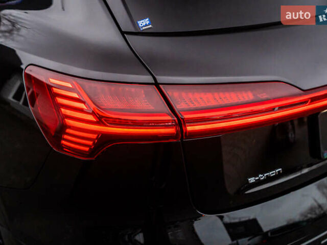 Чорний Ауді E-Tron, об'ємом двигуна 0 л та пробігом 75 тис. км за 29900 $, фото 27 на Automoto.ua