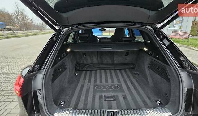 Чорний Ауді E-Tron, об'ємом двигуна 0 л та пробігом 120 тис. км за 33500 $, фото 94 на Automoto.ua