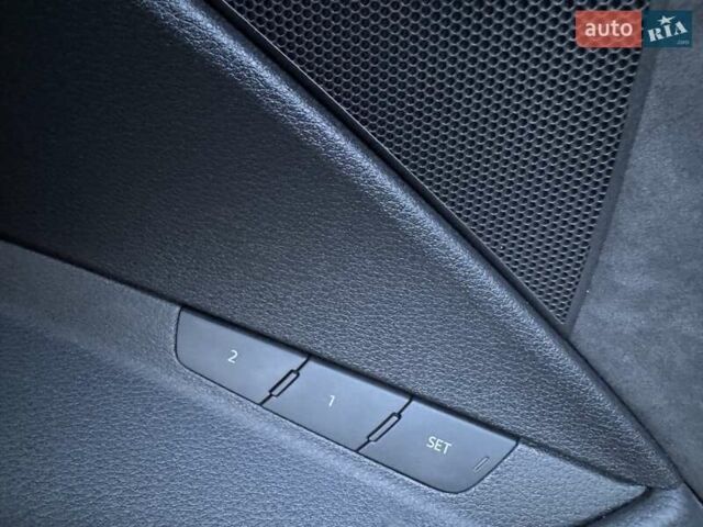 Чорний Ауді E-Tron, об'ємом двигуна 0 л та пробігом 253 тис. км за 24200 $, фото 58 на Automoto.ua