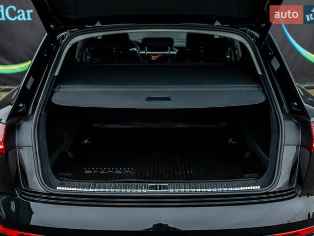 Чорний Ауді E-Tron, об'ємом двигуна 0 л та пробігом 75 тис. км за 29900 $, фото 51 на Automoto.ua