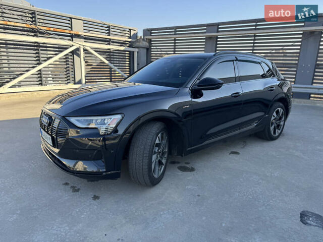 Чорний Ауді E-Tron, об'ємом двигуна 0 л та пробігом 155 тис. км за 29499 $, фото 1 на Automoto.ua