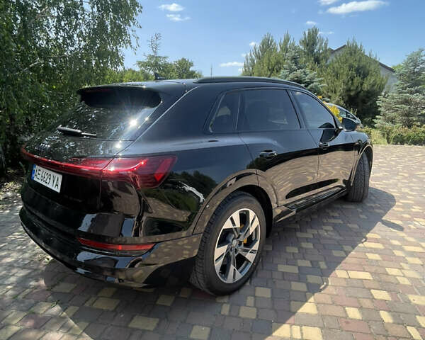 Черный Ауди E-Tron, объемом двигателя 0 л и пробегом 128 тыс. км за 31500 $, фото 6 на Automoto.ua