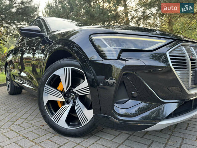 Чорний Ауді E-Tron, об'ємом двигуна 0 л та пробігом 170 тис. км за 28800 $, фото 4 на Automoto.ua