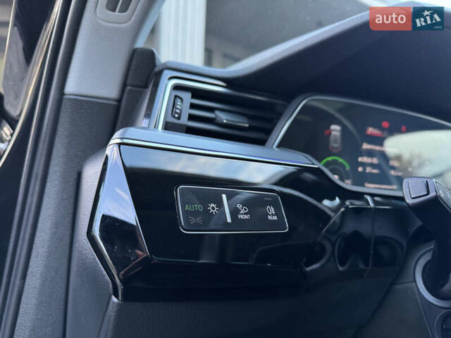 Ауди E-Tron 2020 в Тернополе на Automoto.ua Черный Ауди E-Tron, объемом двигателя 0 л и пробегом 161 тыс. км за 29400 $, фото 64 на Automoto.ua