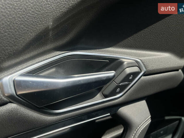 Черный Ауди E-Tron, объемом двигателя 0 л и пробегом 143 тыс. км за 29999 $, фото 16 на Automoto.ua