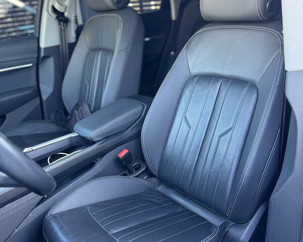 Чорний Ауді E-Tron, об'ємом двигуна 0 л та пробігом 155 тис. км за 29499 $, фото 25 на Automoto.ua