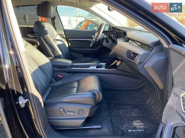 Черный Ауди E-Tron, объемом двигателя 0 л и пробегом 61 тыс. км за 36500 $, фото 26 на Automoto.ua