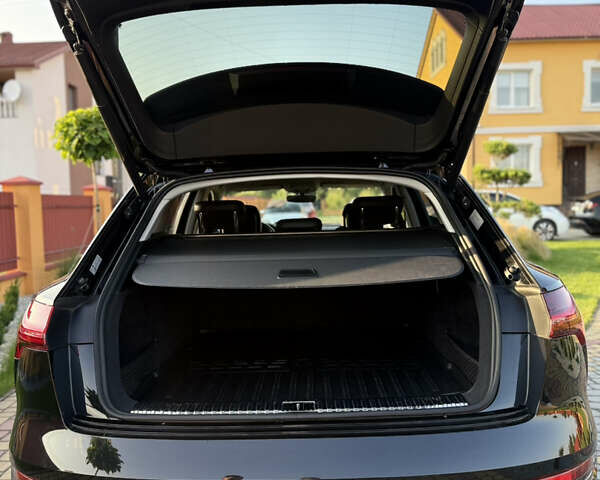 Чорний Ауді E-Tron, об'ємом двигуна 0 л та пробігом 117 тис. км за 33000 $, фото 16 на Automoto.ua