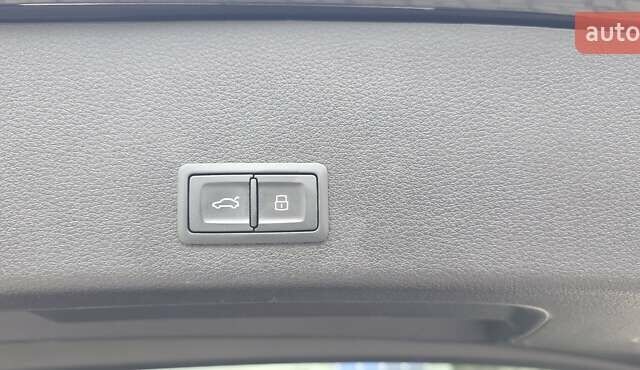 Черный Ауди E-Tron, объемом двигателя 0 л и пробегом 138 тыс. км за 29900 $, фото 58 на Automoto.ua