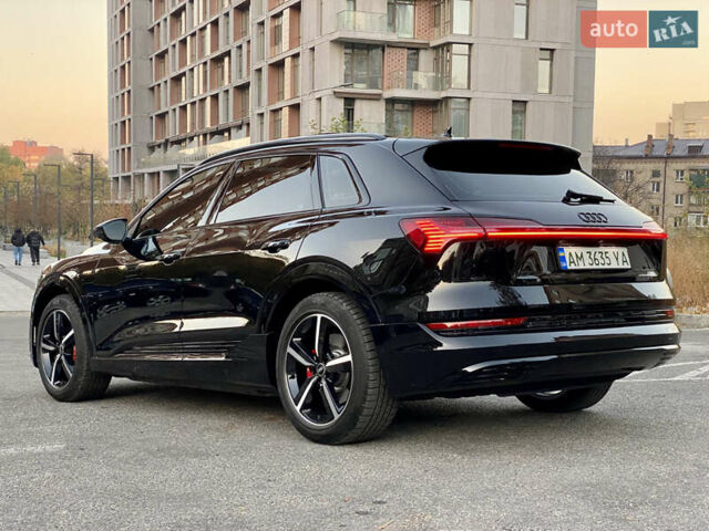 Черный Ауди E-Tron, объемом двигателя 0 л и пробегом 65 тыс. км за 29900 $, фото 3 на Automoto.ua