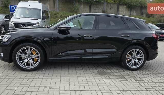 Чорний Ауді E-Tron, об'ємом двигуна 0 л та пробігом 138 тис. км за 29900 $, фото 2 на Automoto.ua