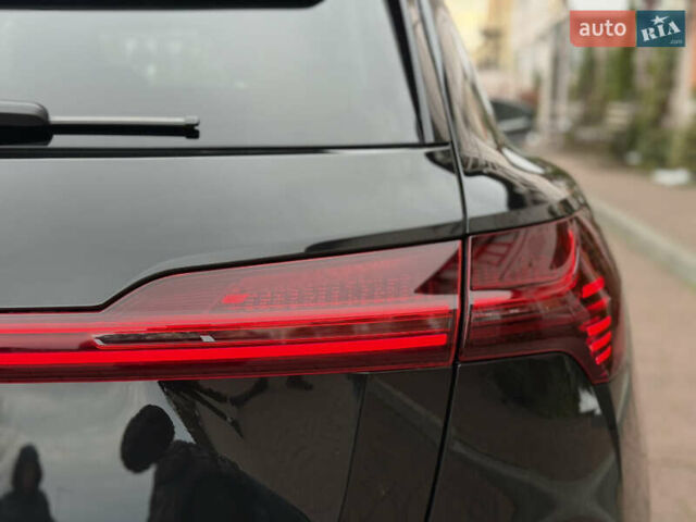 Чорний Ауді E-Tron, об'ємом двигуна 0 л та пробігом 51 тис. км за 31499 $, фото 25 на Automoto.ua