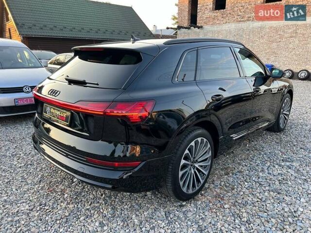 Чорний Ауді E-Tron, об'ємом двигуна 0 л та пробігом 160 тис. км за 26799 $, фото 4 на Automoto.ua