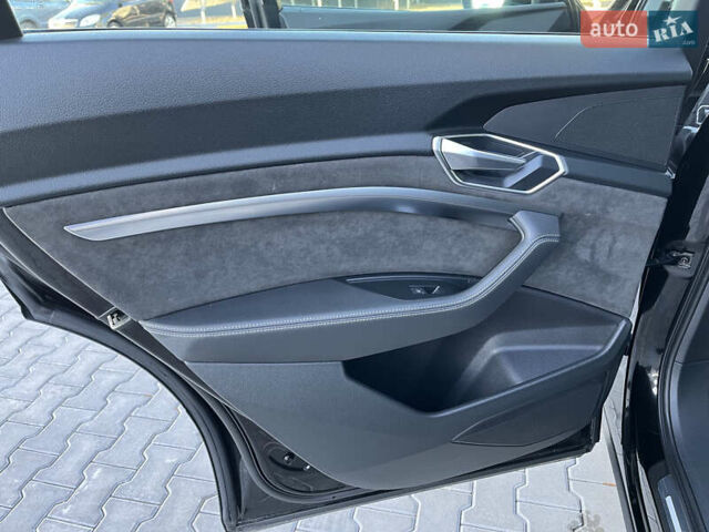 Чорний Ауді E-Tron, об'ємом двигуна 0 л та пробігом 81 тис. км за 26500 $, фото 46 на Automoto.ua