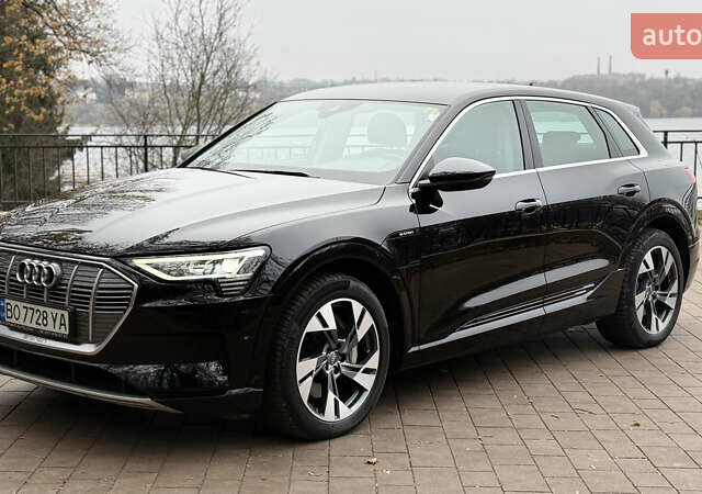 Черный Ауди E-Tron, объемом двигателя 0 л и пробегом 146 тыс. км за 27500 $, фото 2 на Automoto.ua