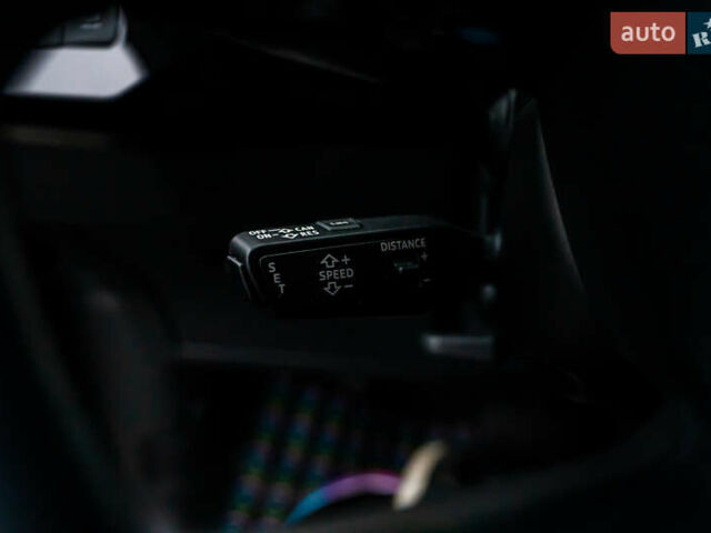 Чорний Ауді E-Tron, об'ємом двигуна 0 л та пробігом 75 тис. км за 29900 $, фото 74 на Automoto.ua