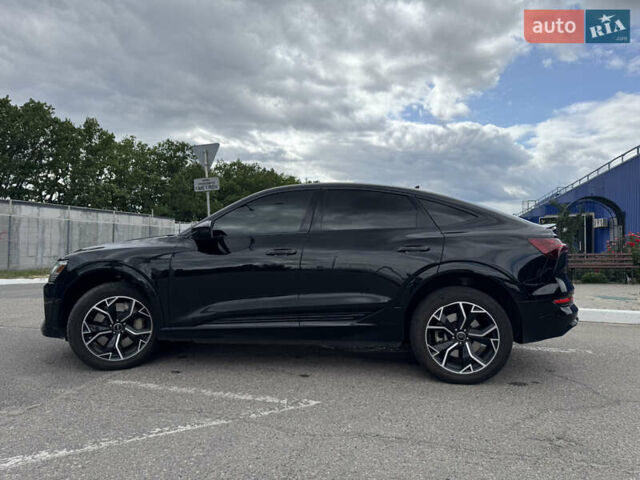 Чорний Ауді E-Tron, об'ємом двигуна 0 л та пробігом 100 тис. км за 39000 $, фото 4 на Automoto.ua