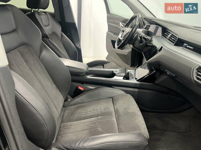 Чорний Ауді E-Tron, об'ємом двигуна 0 л та пробігом 76 тис. км за 31500 $, фото 9 на Automoto.ua
