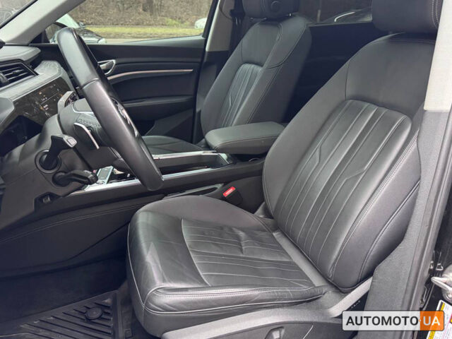 Чорний Ауді E-Tron, об'ємом двигуна 95 л та пробігом 68 тис. км за 29500 $, фото 8 на Automoto.ua