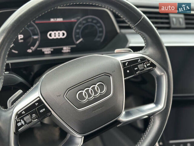 Черный Ауди E-Tron, объемом двигателя 0 л и пробегом 130 тыс. км за 26500 $, фото 27 на Automoto.ua