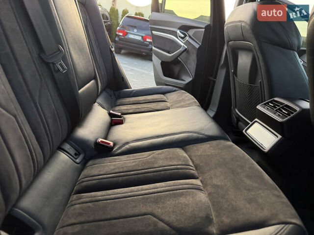 Чорний Ауді E-Tron, об'ємом двигуна 0 л та пробігом 150 тис. км за 25900 $, фото 85 на Automoto.ua