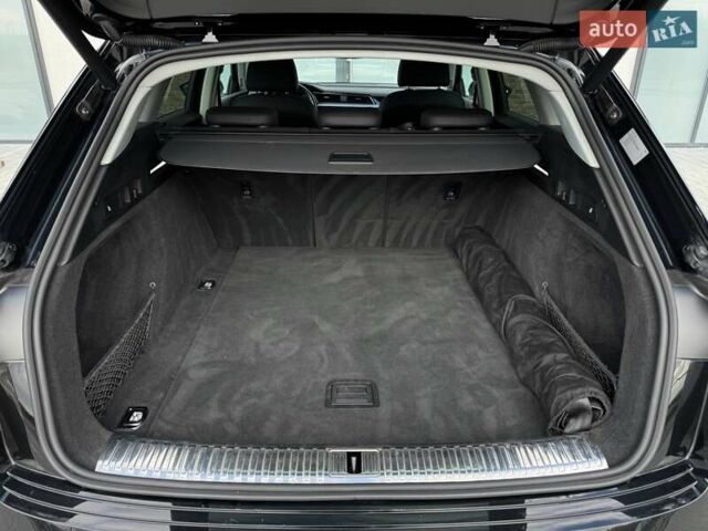 Черный Ауди E-Tron, объемом двигателя 0 л и пробегом 130 тыс. км за 22300 $, фото 63 на Automoto.ua