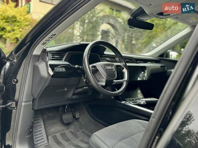 Черный Ауди E-Tron, объемом двигателя 0 л и пробегом 159 тыс. км за 24000 $, фото 74 на Automoto.ua