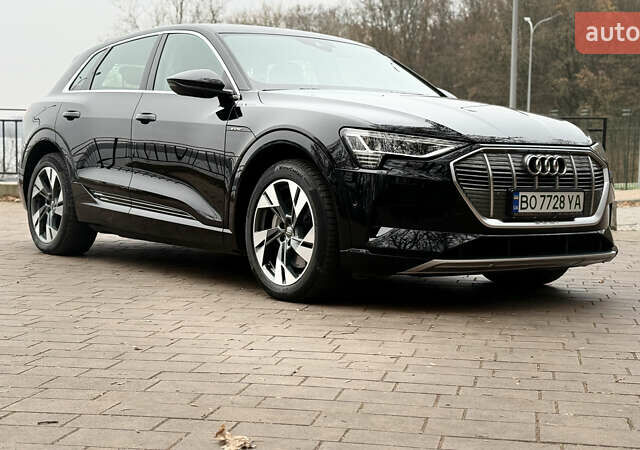 Черный Ауди E-Tron, объемом двигателя 0 л и пробегом 146 тыс. км за 27500 $, фото 10 на Automoto.ua