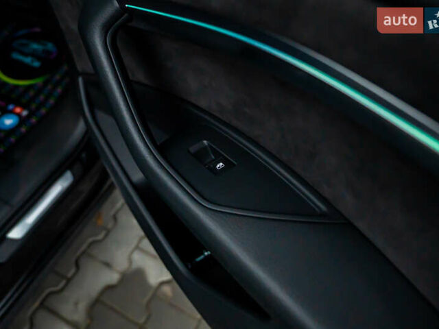 Чорний Ауді E-Tron, об'ємом двигуна 0 л та пробігом 75 тис. км за 29900 $, фото 60 на Automoto.ua