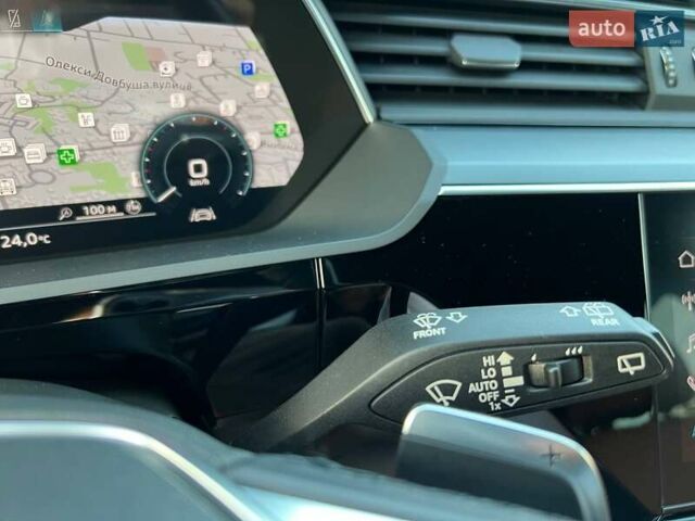 Чорний Ауді E-Tron, об'ємом двигуна 0 л та пробігом 160 тис. км за 26799 $, фото 43 на Automoto.ua
