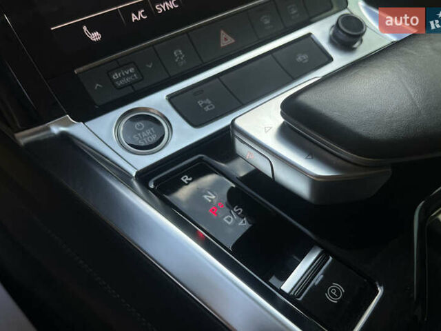 Черный Ауди E-Tron, объемом двигателя 0 л и пробегом 143 тыс. км за 29999 $, фото 21 на Automoto.ua