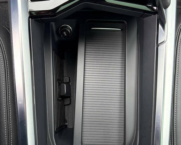 Черный Ауди E-Tron, объемом двигателя 0 л и пробегом 32 тыс. км за 35500 $, фото 30 на Automoto.ua