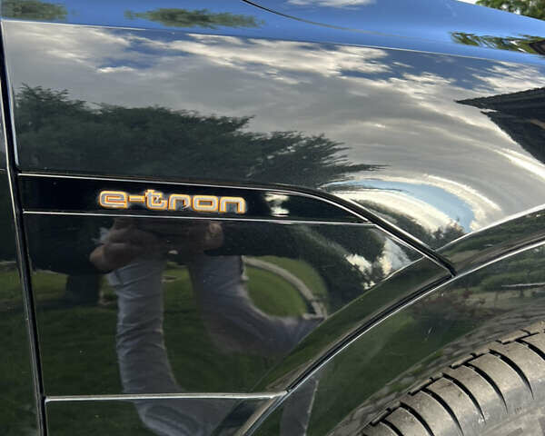 Черный Ауди E-Tron, объемом двигателя 0 л и пробегом 133 тыс. км за 28000 $, фото 27 на Automoto.ua