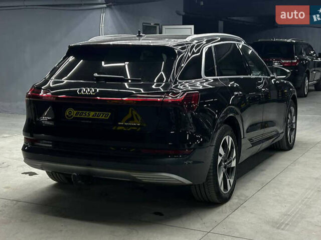 Чорний Ауді E-Tron, об'ємом двигуна 0 л та пробігом 148 тис. км за 26000 $, фото 5 на Automoto.ua