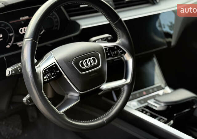 Черный Ауди E-Tron, объемом двигателя 0 л и пробегом 146 тыс. км за 27500 $, фото 19 на Automoto.ua