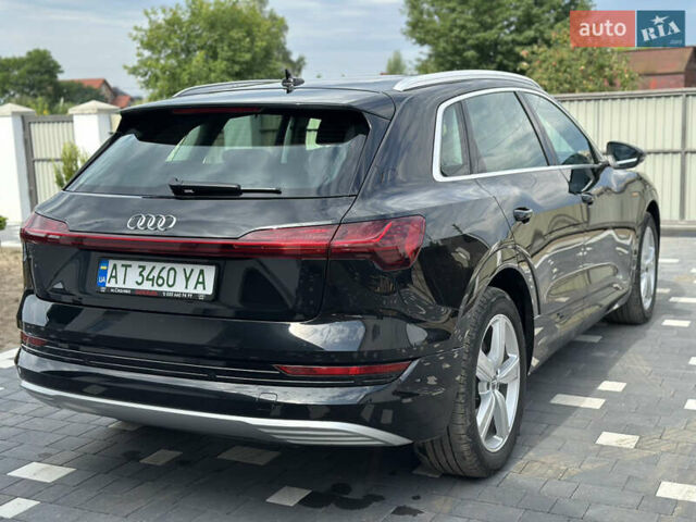 Чорний Ауді E-Tron, об'ємом двигуна 0 л та пробігом 130 тис. км за 27900 $, фото 5 на Automoto.ua