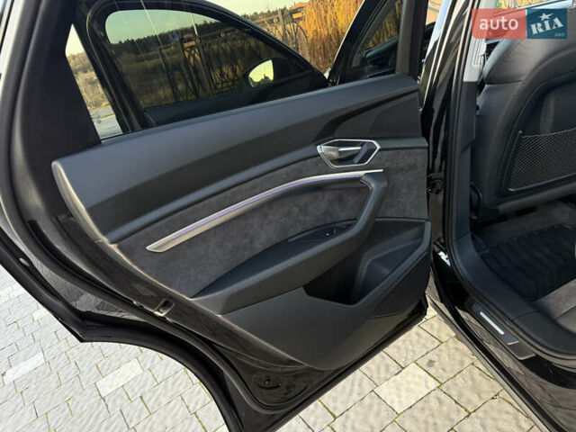 Чорний Ауді E-Tron, об'ємом двигуна 0 л та пробігом 150 тис. км за 26999 $, фото 78 на Automoto.ua
