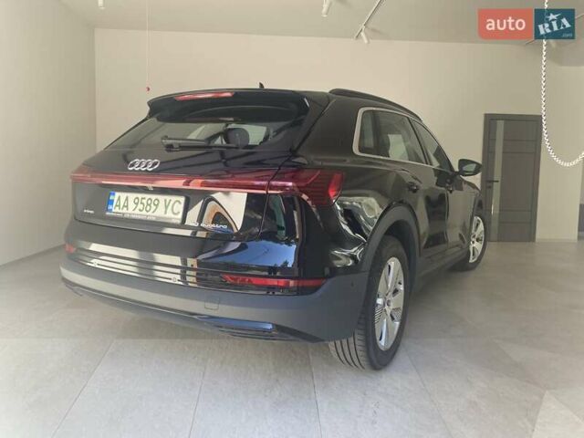 Черный Ауди E-Tron, объемом двигателя 0 л и пробегом 40 тыс. км за 29800 $, фото 3 на Automoto.ua