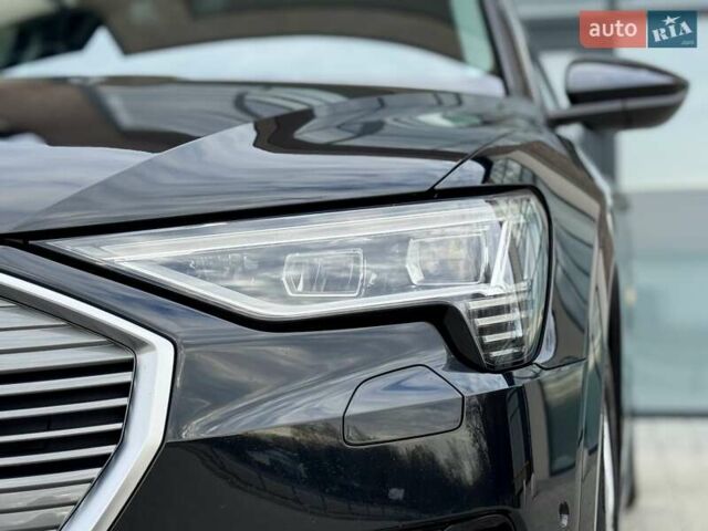 Черный Ауди E-Tron, объемом двигателя 0 л и пробегом 130 тыс. км за 22300 $, фото 26 на Automoto.ua