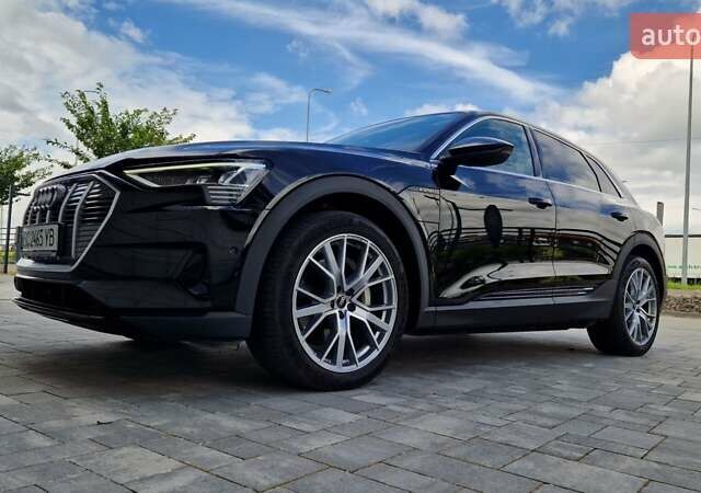 Черный Ауди E-Tron, объемом двигателя 0 л и пробегом 36 тыс. км за 26400 $, фото 13 на Automoto.ua